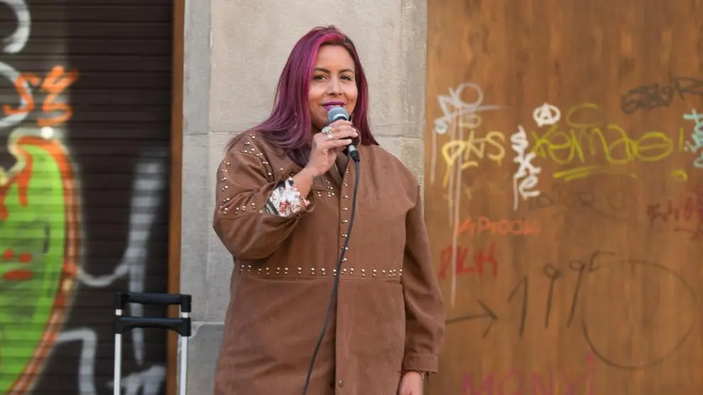 La cantante Patricia Romo en el paseo de la Independencia de Zaragoza