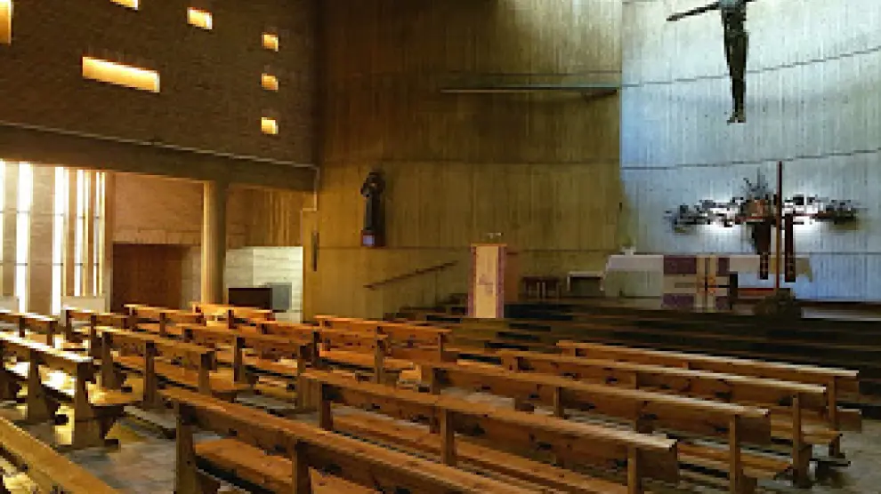 La capilla de la parroquia de San Francisco de Asís, que en la película aparece como la del colegio de las niñas.
