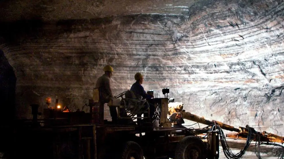 Mina de sal de María del Carmen, la única que mantiene la actividad de las más de 90 en las que se llegó a extraer este mineral en la localidad zaragozana de Remolinos