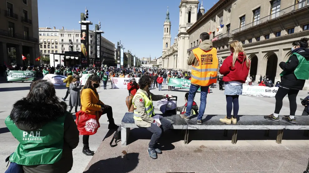 Manifestación en Zaragoza para exigir más vivienda social.