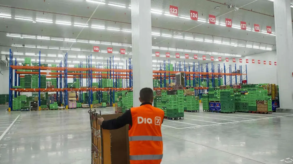 Centro logístico de los supermercados DIA en Zaragoza.