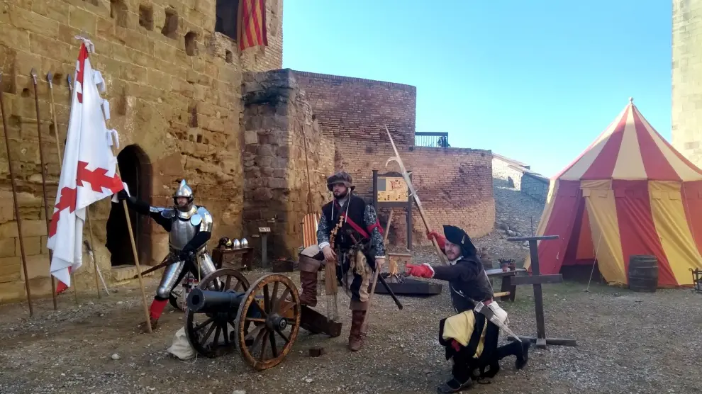 Recreación histórica en el castillo de Monzón en enero.