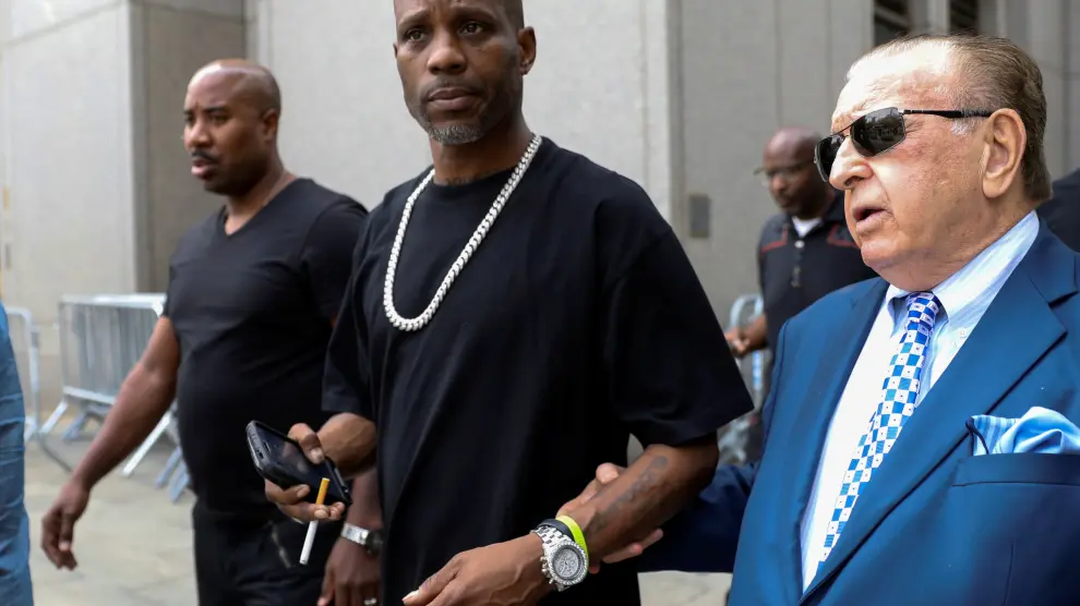 FILE PHOTO: Rapper DMX exits the U.S. Federal Court in Manhattan following a hearing regarding income tax evasion charges in New York