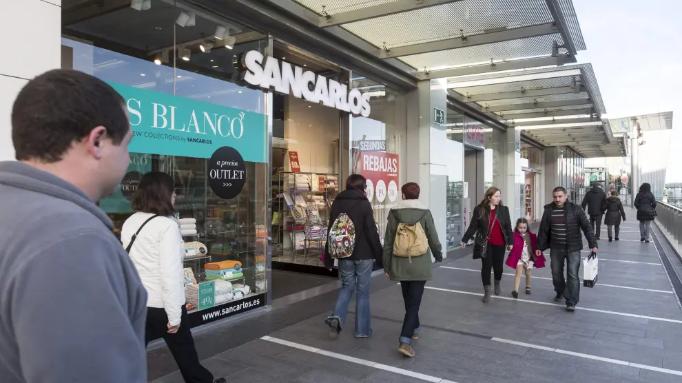 Tienda de Sancarlos en Puerto Venecia / 06-02-2016 / FOTO: GUILLERMO MESTRE[[[HA ARCHIVO]]]