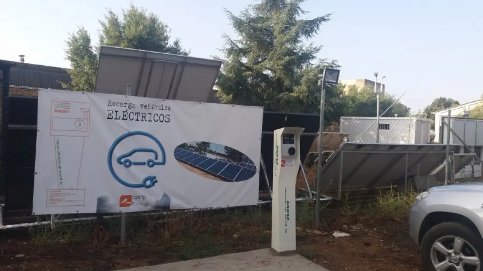 Punto de recarga de vehículos eléctricos del CPIFP Pirámide de Huesca.