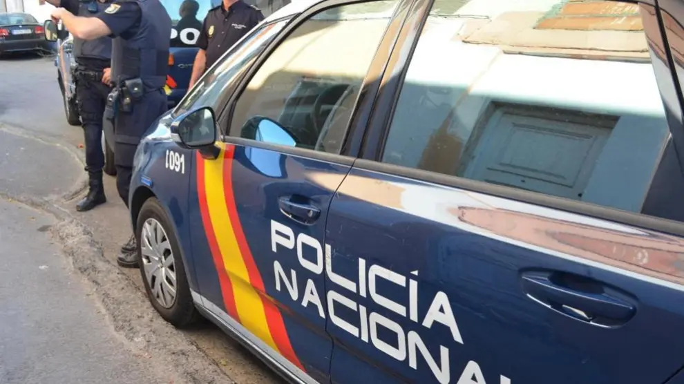 Patrulla de la Policía Nacional en las calles de Teruel.