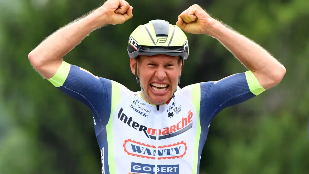 Victoria del holandés Taco Van der Hoorn (Intermarché Wanty) en la tercera etapa del Giro