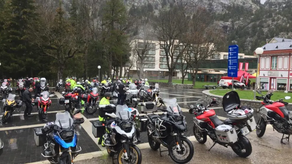 Turistas en el Pirineo en el primer fin de semana completo sin estado de alarma.