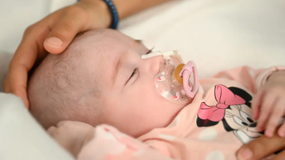 La pequeña bebé Naiara recibió un corazón en un trasplante pionero