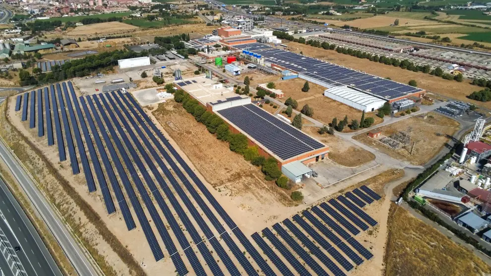 Imagen aérea de la nueva instalación de placas fotovoltaicas.
