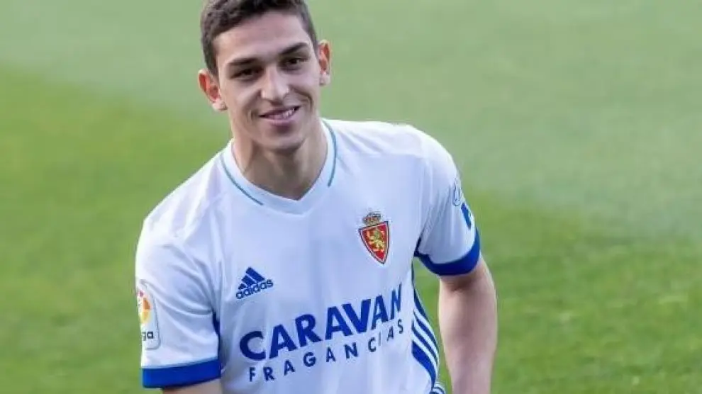 Juanma Sanabria, con la camiseta del Real Zaragoza en la campaña recién terminada.