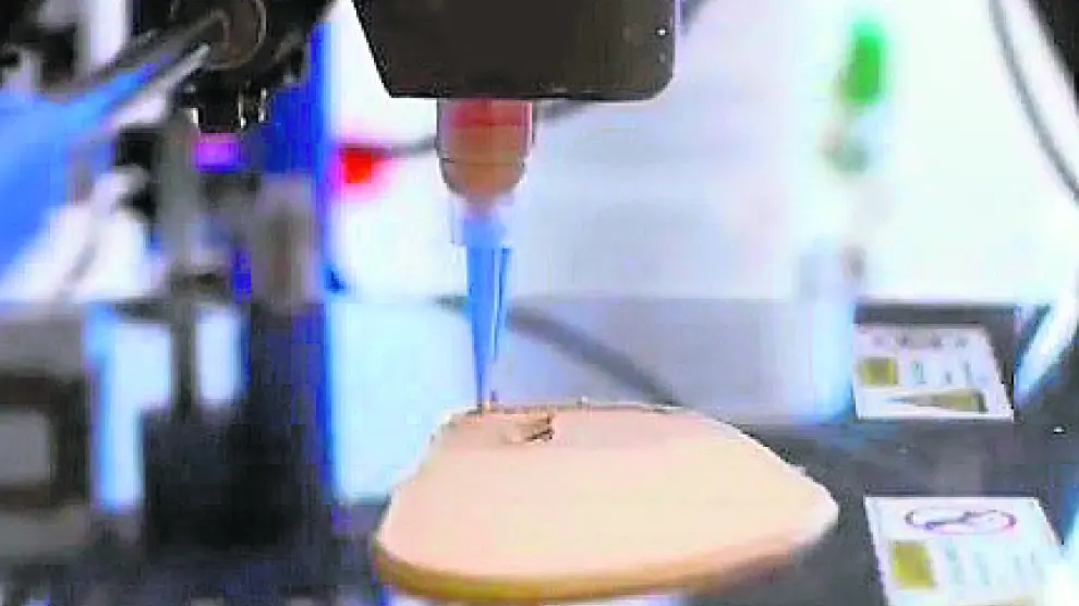 Demostración de la impresión 3D de un filete vegetal en Zaragoza.