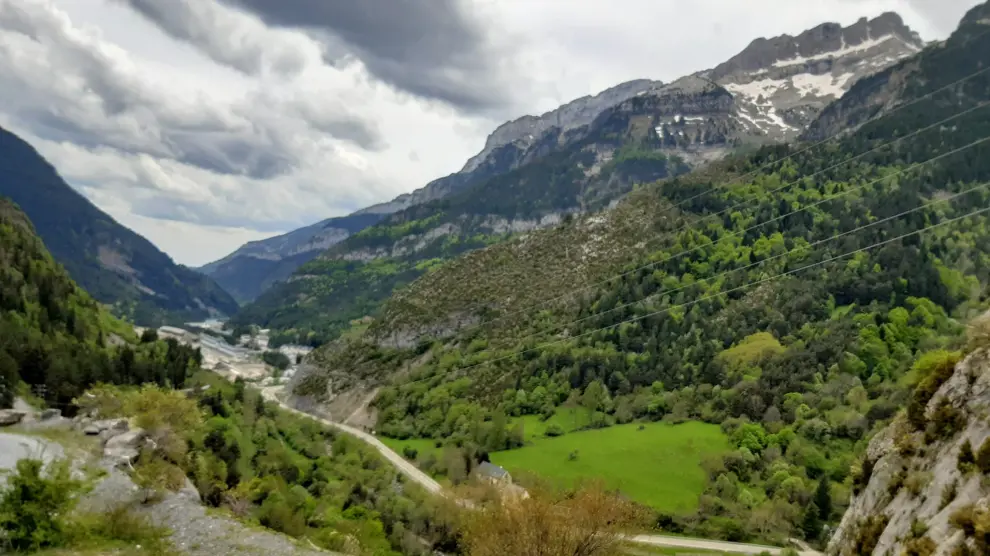 La estación de Canfranc, vista desde el Col de Ladrones.