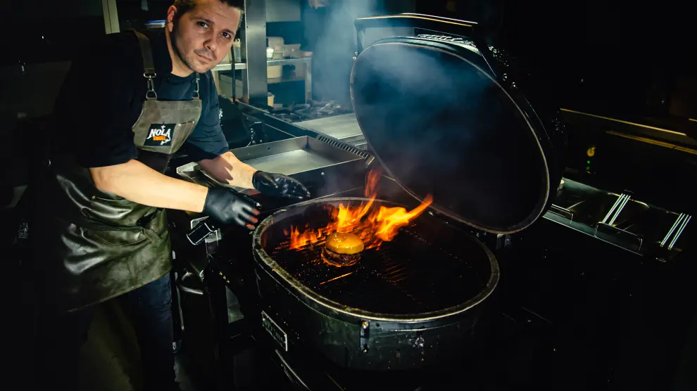 El chef Alex Viñal, de Nola Smoke