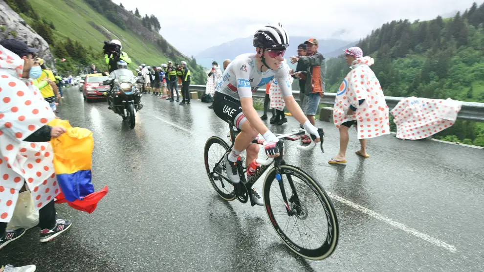 Pogacar, en acción en la octava etapa del Tour, primera en los Alpes, en la que se ha puesto líder