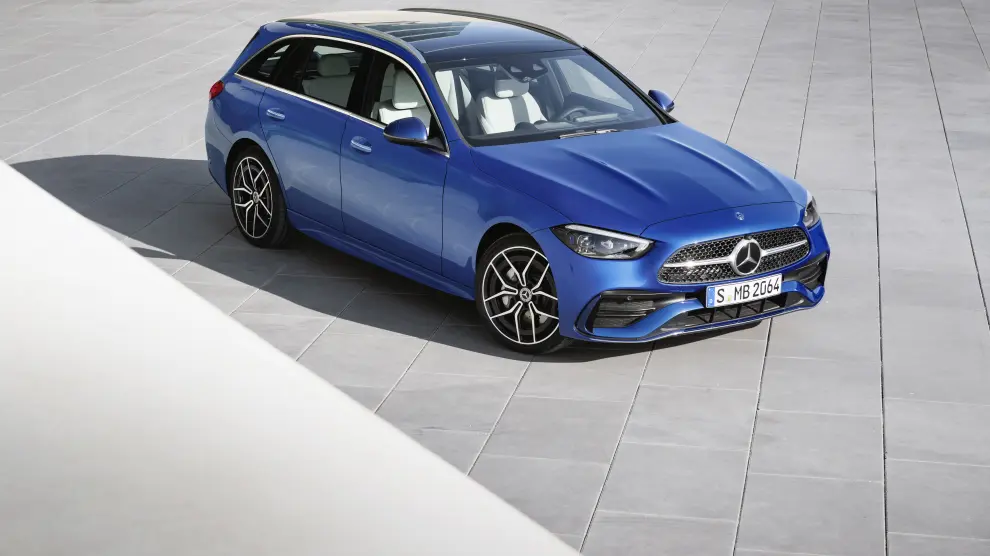 Mercedes-Benz C-Klasse T-Modell, 2021, Spektralblau, Leder zweifarbig Nevagrau/Schwarz 

Mercedes-Benz C-Class Estate, 2021, spectral blue, neva grey/black leather