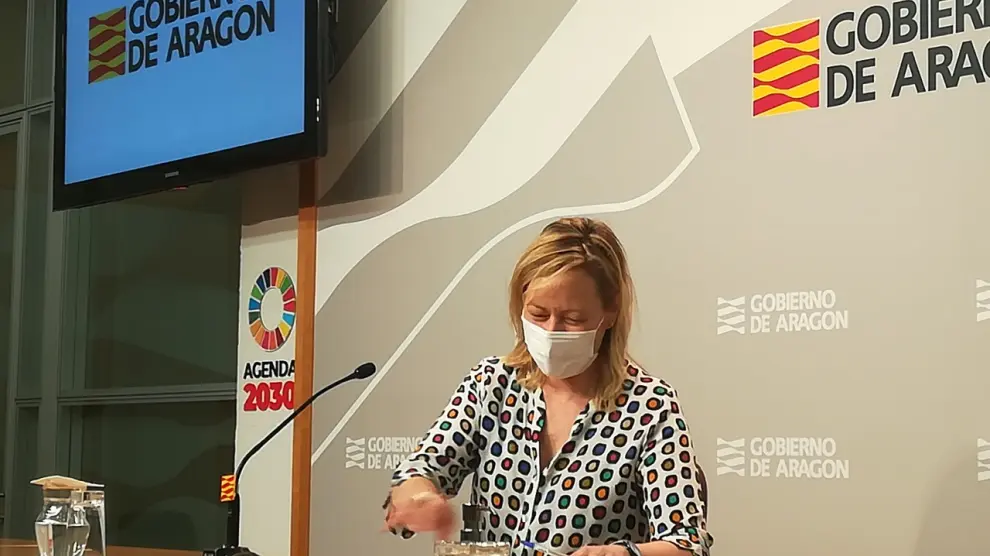 La consejera de Economía, Marta Gastón, hoy al presentar en rueda de prensa los datos del paro registrados en julio en Aragón.
