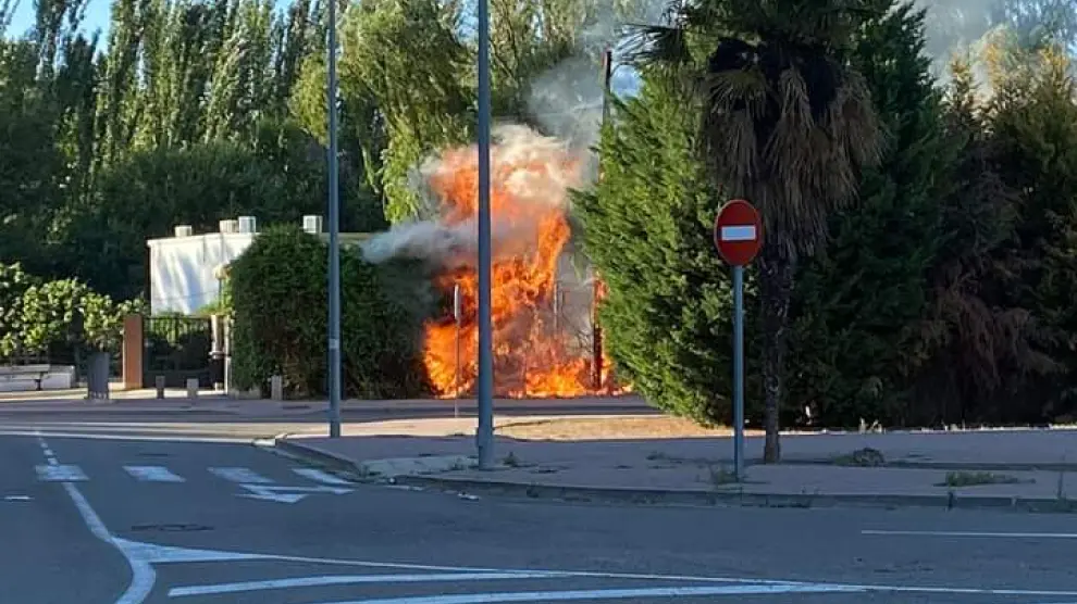 Imagen de las llamas en Calatayud a media tarde