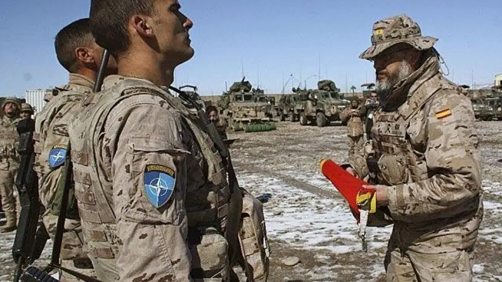 El general de brigada Carlos Aparicio, durante su misión en Afganistán en 2013 en un cuartel general de al OTAN.