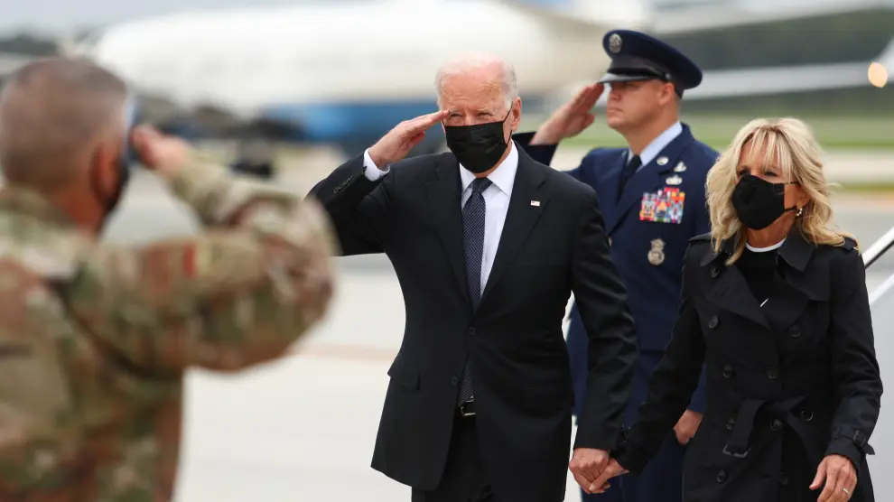 El presidente Joe Biden y Jill Biden a su legada a la base aérea de Dover.