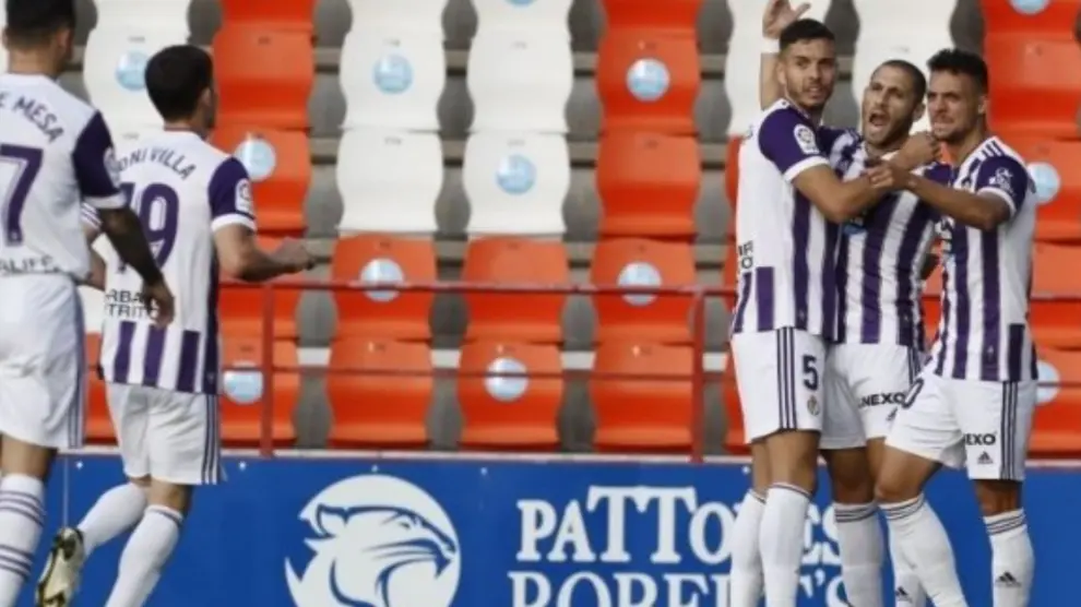 El Valladolid rompe un maleficio en Lugo con diez (0-2)