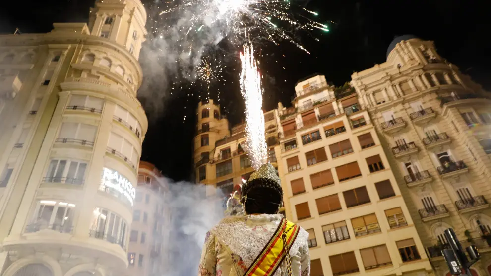 Figures burn during the end of the Fallas Festival, which welcomes Spring and commemorates Saint Josephs Day, in Valencia, September 5, 2021. REUTERS/Eva Manez Lopez NO RESALES. NO ARCHIVES[[[REUTERS VOCENTO]]] SPAIN-CULTURE/FALLAS
