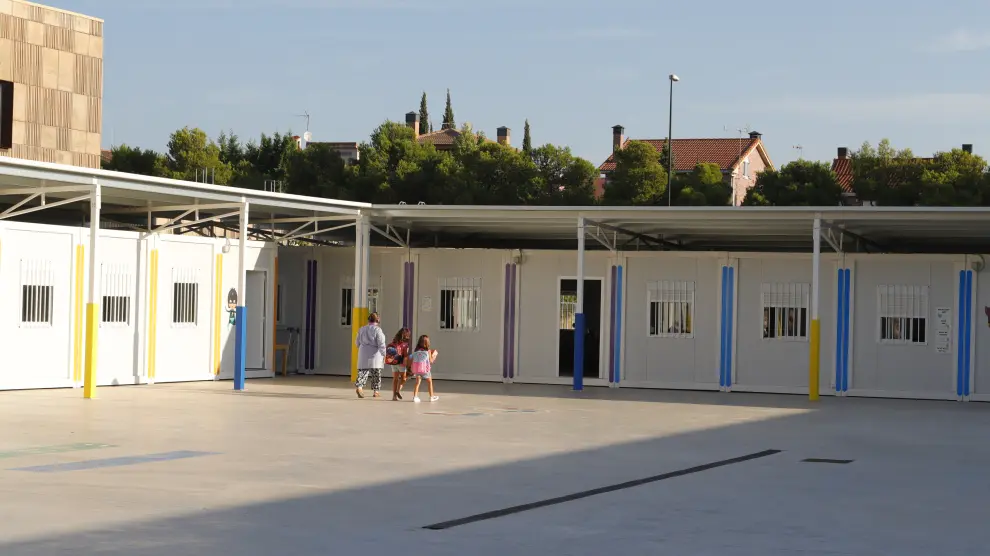 Quejas en el colegio Soledad Puértolas de Valdespartera porque el curso comienza con obras inacabadas.