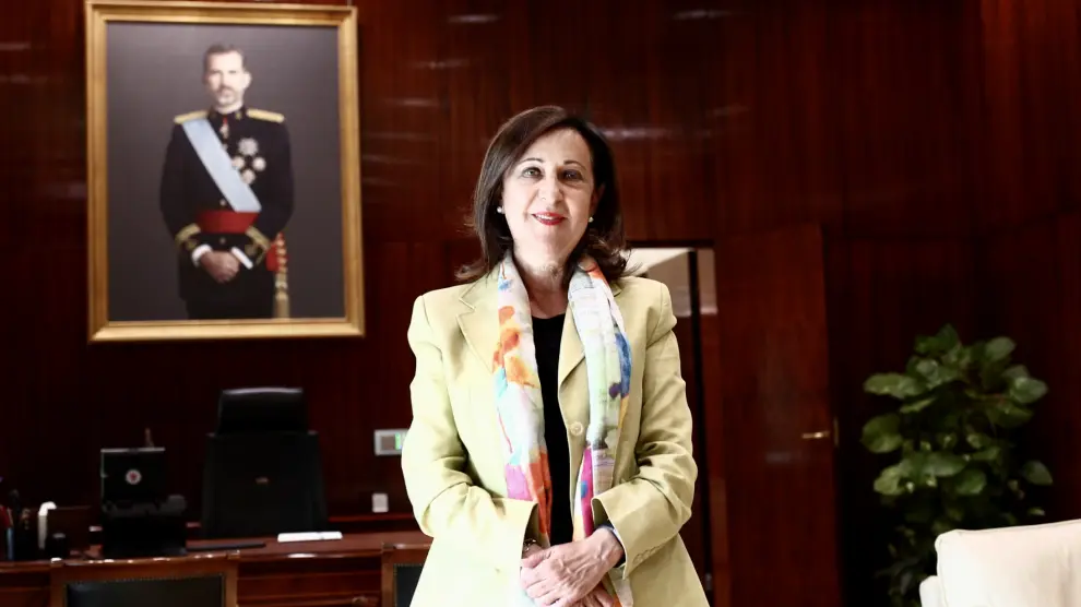 La ministra de Defensa, Margarita Robles, durante la entrevista