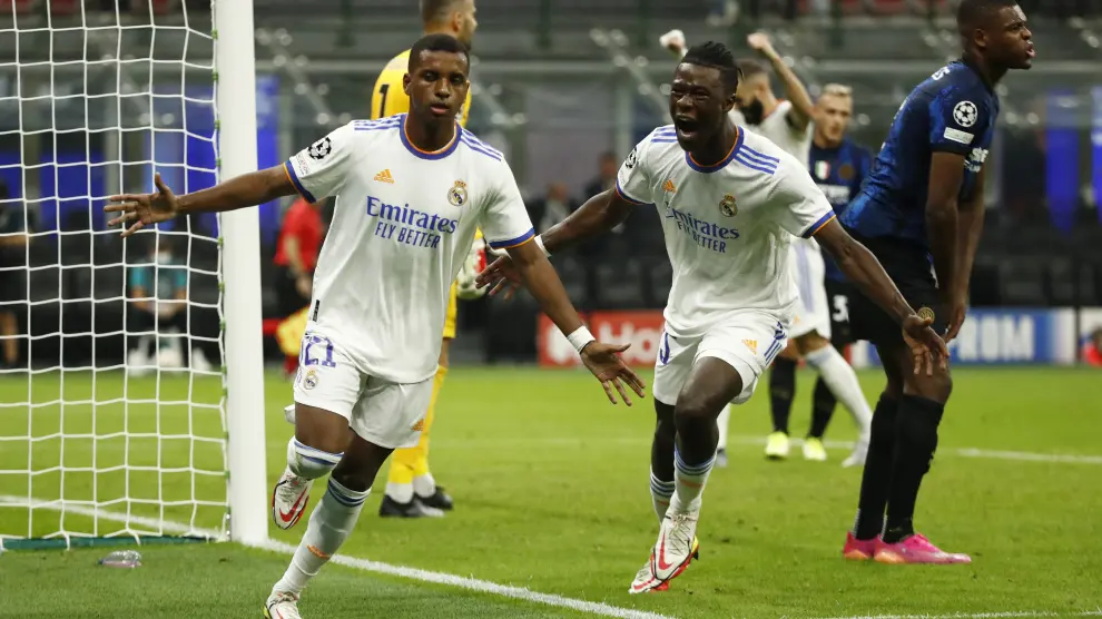 Rodrygo celebra el gol en Milán