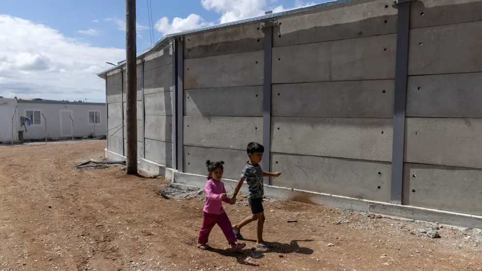 Niños en uno de los centros de refugiados de Grecia