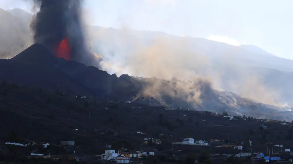 El cono del volcán de la Palma se rompe