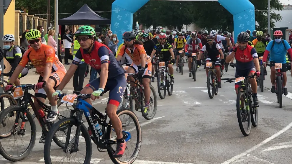 Más de 800 ciclistas en la BTT de Aspanoa