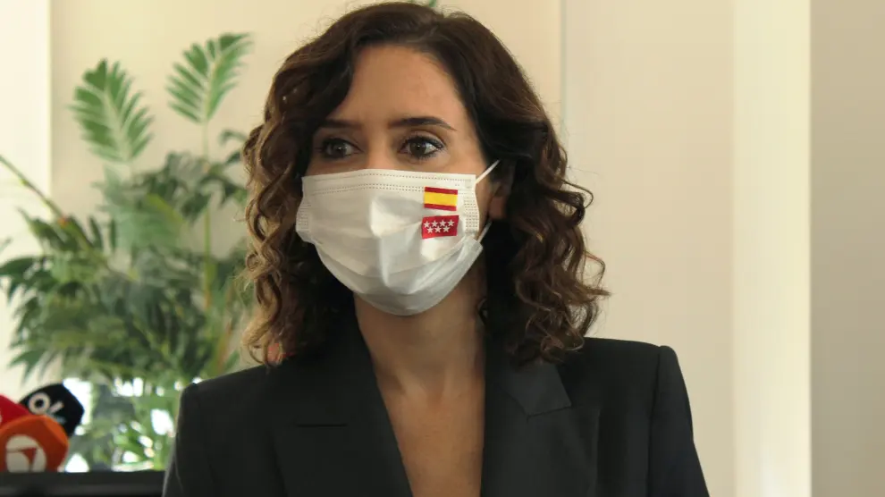 Isabel Díaz-Ayuso en Nueva York con su mascarilla con las banderas de Madrid y de España
