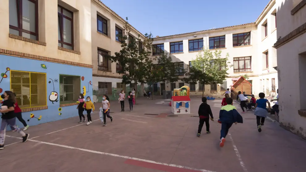 Colegio ensanche en Teruel. Foto Antonio Garcia/Bykofoto. 07/10/21[[[FOTOGRAFOS]]]