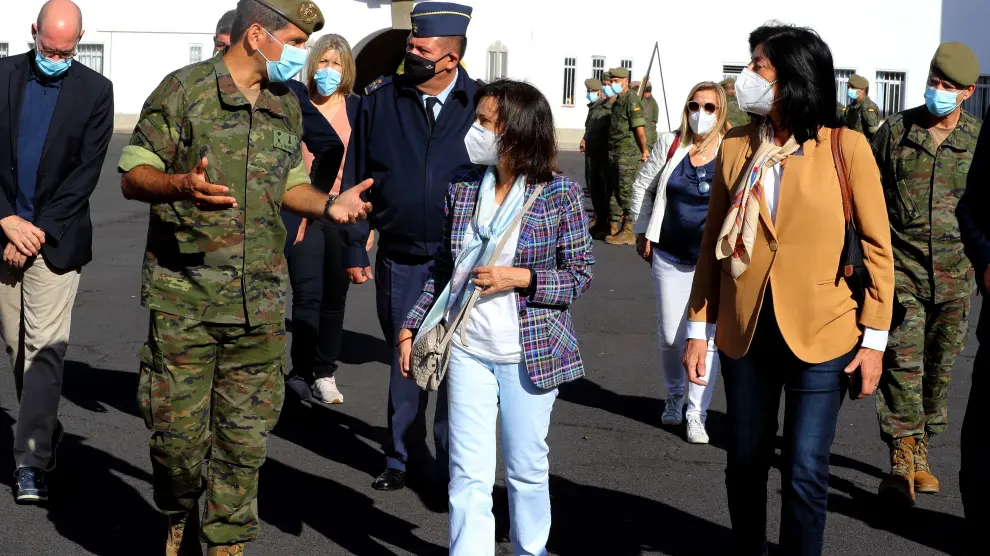 Visita de la ministra de Defensa, Margarita Robles, a la isla de La Palma