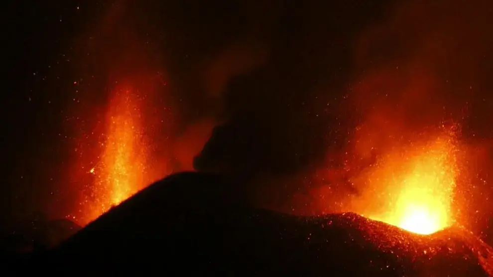 La lava del volcán de La Palma cubre ya 901 hectáreas de extensión