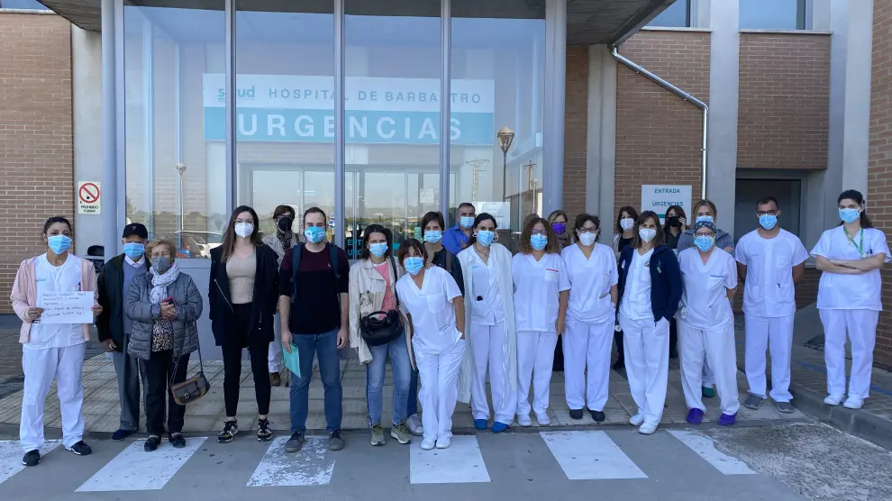 Protesta ante el hospital de Barbastro