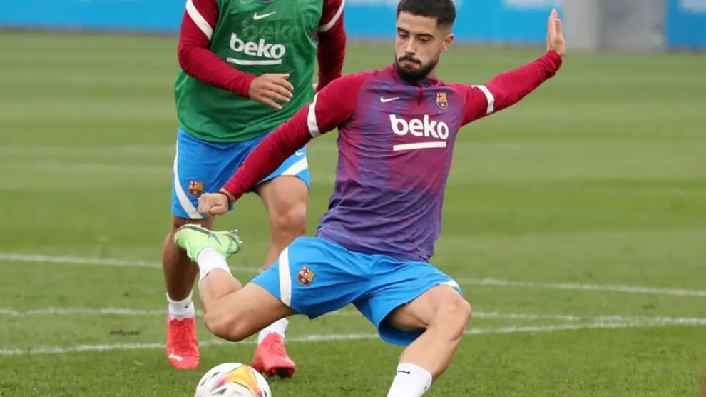 Álvaro Sanz, durante el entrenamiento del viernes con el Barça.