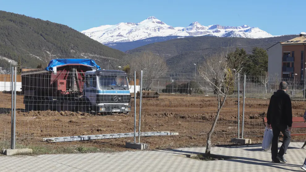 Imagen de una nueva promoción en la zona de Jaca. El Pirineo aragonés es uno de los lugares preferidos de los aragoneses para su segunda vivienda.