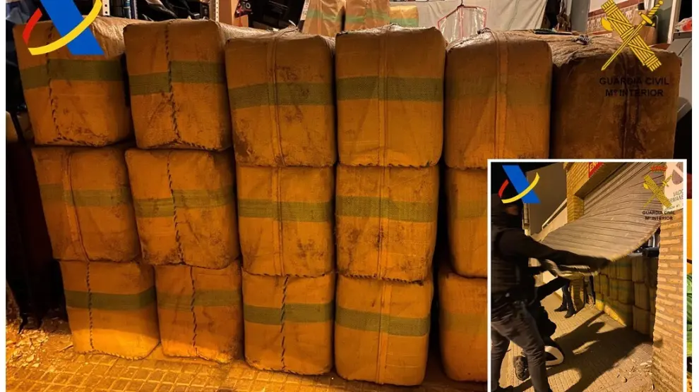 Guardia Civil y Agencia Tributaria se incautan de 3.500 kilos de hachís ocultos en un garaje en Ayamonte