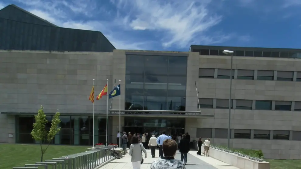 Entrada a la Escuela Politécnica de Huesca.