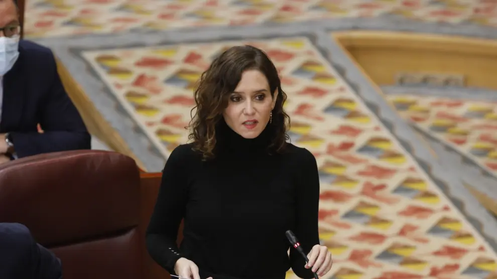 La presidenta de la Comunidad de Madrid, Isabel Díaz Ayuso, en la sesión de control al Gobierno de la Comunidad de Madrid.