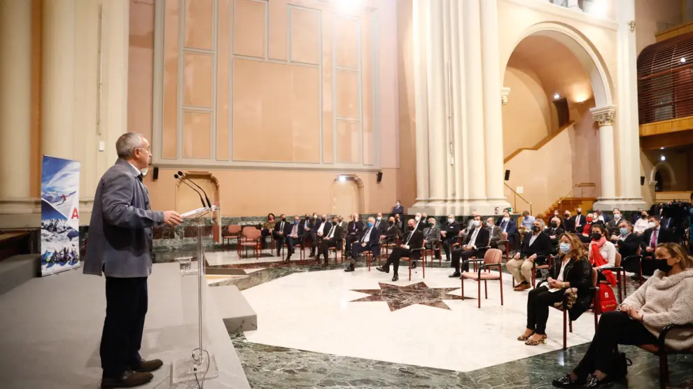 El presidente del Comité Olímpico Español, Alejandro Blanco, en su intervención, este viernes, en la Sala de la Corona del Pignatelli.