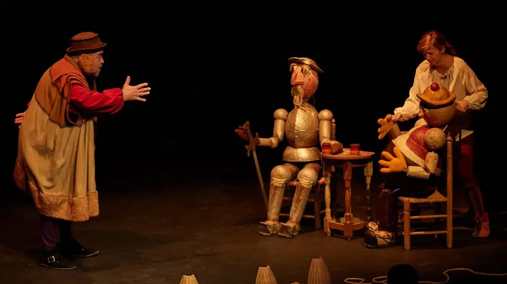 Iñaqui Juárez y Azucena Roda en 'Don Quijote por La Mancha de Aragón', de Teatro Arbolé.