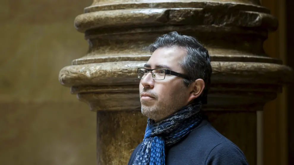 El poeta y narrador Julio Espinosa, que acaba de crear su propia editorial.