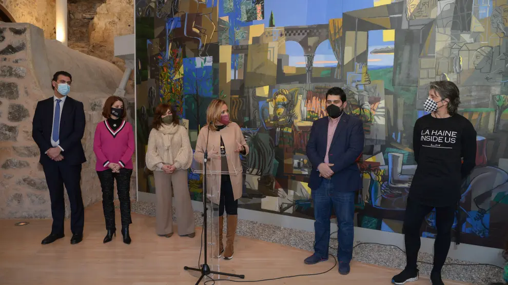 Los nuevos contenidos del museo han sido presentados por los miembros del Patronato de la Fundación Amantes junto a Miguel Ángel Berna y la directora del Museo, Patricia García.