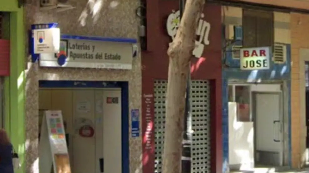 Administración de loterías Nº 71, situada en el número 59 de la avenida de la Jota