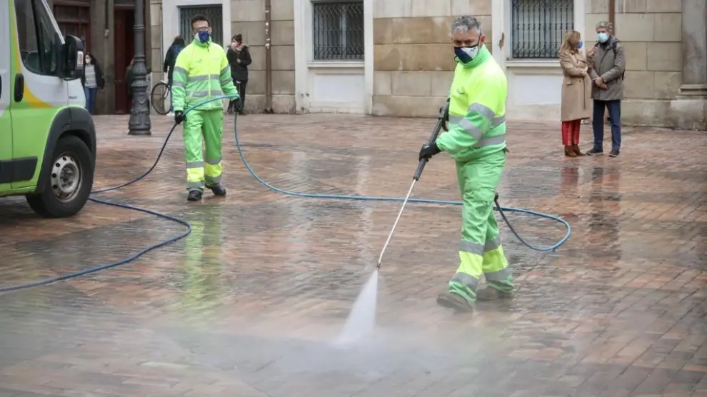 El Ayuntamiento de Zaragoza refuerza los servicios de limpieza