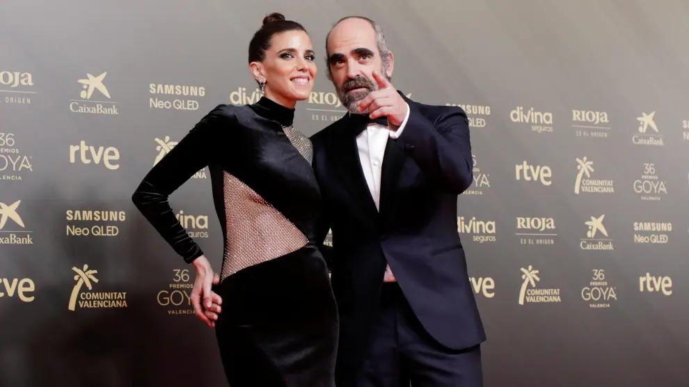 Luis Tosar y Luisa Mayol en la alfombra roja de los Premios Goya 2022.