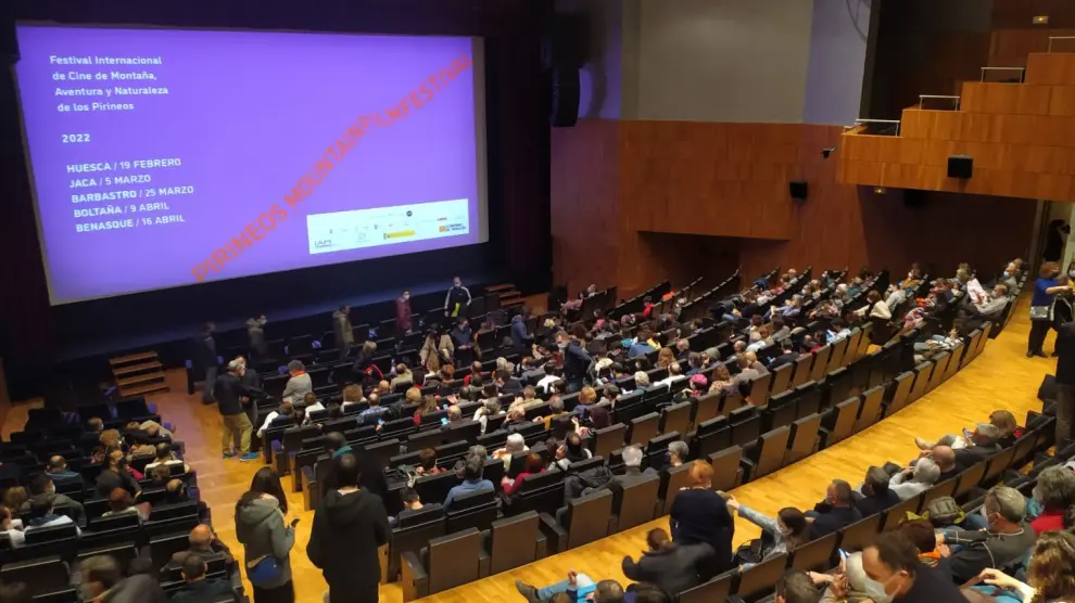 El Palacio de Congresos de Huesca acogió la sesión oficial del Pirineos Mountain Film Festival.